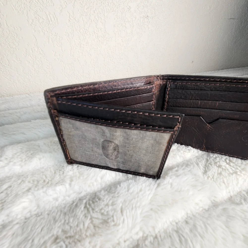 Fossil Men's Leather Bifold Wallet with Flip ID Brown/Green